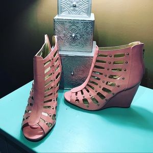 Open toe wedges